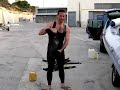 guillermo poniendose la chaqueta por la cabeza guillermo poniendose la chaqueta por la cabeza