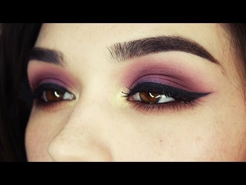 how to apply purple eyeshadow