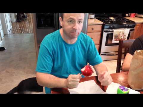how to properly eat an apple