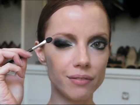 Julia Petit Passo a Passo Emma Watson Maquiagem Video