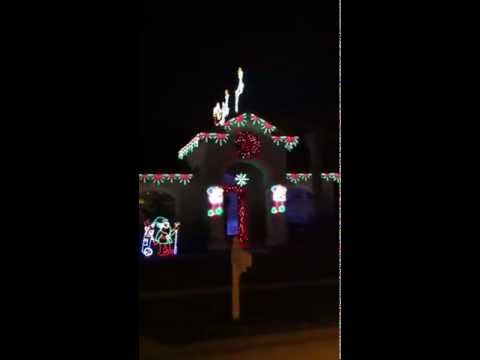 how to attach outdoor christmas lights