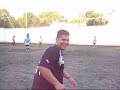 pura habilidade, n�o bastava os gols que ele faz, agora quer ser craque. faze o que � o melhor da gl�ria mesmo.