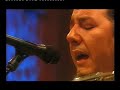 revolver- Asustando al hurac�n