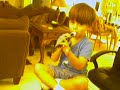 Tato  tocando flauta