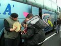 Gli Amici di Viviantonimina suonano in Autogrill una tarantella durante una sosta del viaggio per raggiungere Frascati (RM) per partecipare alla Puntaeacapofest 2008