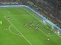 Dida alza il campo per mettere la sua testa contro l\