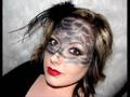Halloween Makeup: Extreme Retro Look