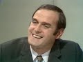 Monty Phyton's flying circus - job interview [orginal]
