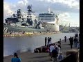 Вид с Набережной лейтенанта Шмидта в Санкт-Петербурге в День Военно-Морского Флота