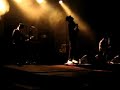 Kuolleet Intiaanit - Kun ei tied� ett� tiet�� ett� (live)