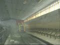 spreading sawdust, zaagsel strooien gehl 5640