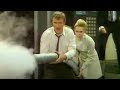 Death by fire extinguisher - Doctor Who - BBC classic sci-fi