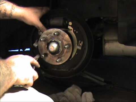 how to bleed pt cruiser brakes