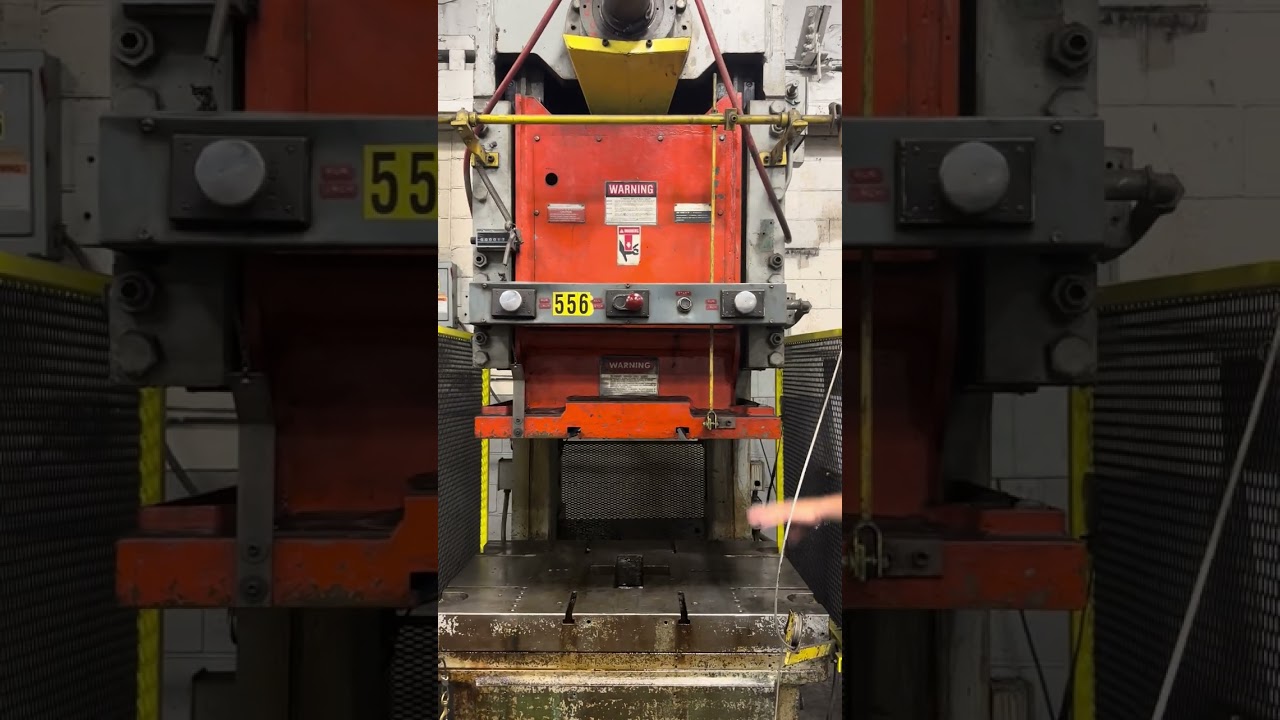 110 TON NIAGARA E-110 MECHANICAL GAP FRAME PUNCH PRESS