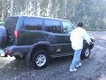 Land Rover Discovery rescatando a Jeep Grand Cherokee
