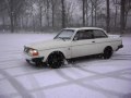 Volvo 242 Turbo snow drifting