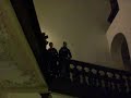 UEG-Schulchor im Treppenhaus in Ochsenhausen - Dat du ... UEG-Schulchor im Treppenhaus in Ochsenhausen - Dat du ...
