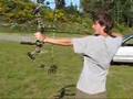 Shooting my Hoyt compound bow at 50 yards Просмотр видео