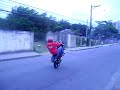 Empinando com a biz !