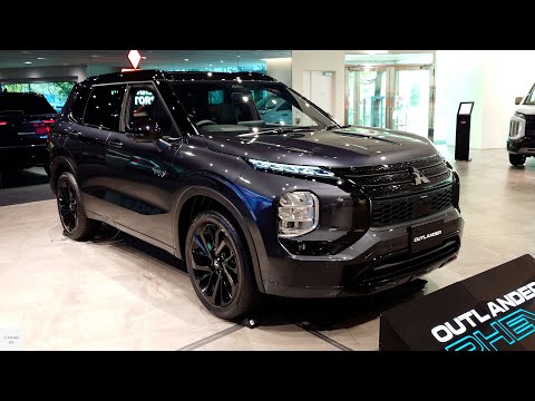 2025 Mitsubishi Outlander PHEV Black Edition / In Depth Walkaround Exterior & Interior