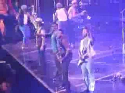Bruno Mars – Just The Way You Are – Newcastle – 25/11/13