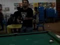 HENRIQUE DANDO UMA SURRA NO DOUGLAS NO BILHAR