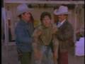 videos de PELICULA : Las Nieves De Enero - Golpiza De Hombre Civil