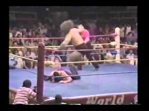 Texas Red (Undertaker) w/ Percy Pringle (Paul Bearer) vs. Bruiser Brody 1984 WCCW *RARE!*