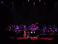 Kelly Clarkson singing Tony Bennett's "Because of you"