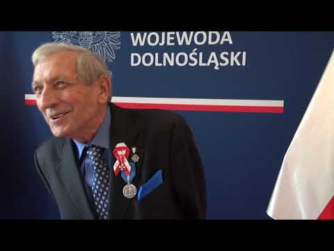 Click to View : Wręczenie Medalu Stulecia Odzyskanej Niepodległości - Jan Winnik 29 października 2019 roku Wrocław