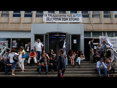 journalists - Gathered outside the Greek embassy in Brussels, Belgian journalists protested against the closure... euronews, the most watched news channel in Europe Subscr...