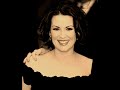 Megan Mullally (Iris)