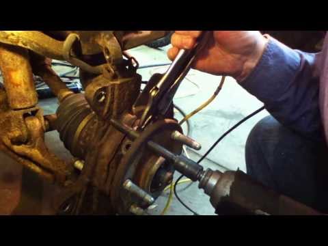 HOW TO CHEVY GMC SILVERADO RUSTED ON FRONT WHEEL BEARING EASY REMOVAL REPLACEMENT 2003