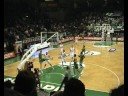 Fallo Hawkins su Bargnani Fallo Hawkins su Bargnani