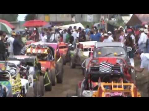 HUAMANTLA - Carreras de Carcachas feria huamantla 2013 Ultima carrera del dia de las carreras de carcachas sabado 3 de agosto Categoria 1600 modificados, un poco de la c...