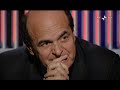 Editoriale di Travaglio sulla bislacca linea politica del PD e replica abbastanza veemente di Pierluigi Bersani, segretario del partito, con finale controrisposta di Norma Rangeri (Il Manifesto)