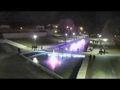 Bardejov - Fontána Bardejov, ulica Dlhý rad - timelapse promo video. Výstavba mestského parku. Timelapse výstavby fontany v Bardejove (2010). Snímky počas 88 dní zhrnut...