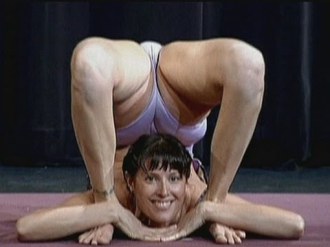 Flexible muscle milf brutal contortion fucked