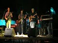 LA BANDA ANCHA --Comodamente sentado