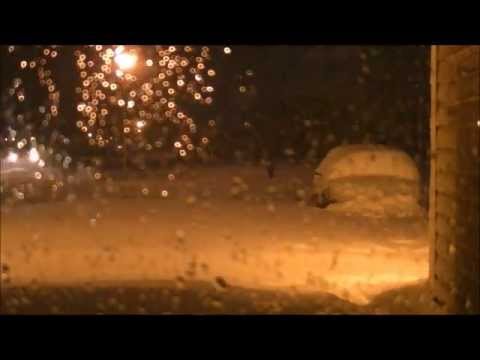 may 1 - My time-lapse video of the heavy snow in Owatonna, MN on May 1-2, 2013. 15 inches of snow fell from the late evening of May 1st to the early morning of May 2...