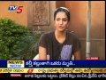 Telugu Actress Manchu Lakshmi Felling About New Year 2012 (TV5) Telugu Actress Manchu Lakshmi Felling About New Year 2012 (TV5)