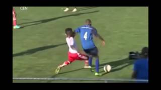 Video: futbolista de 19 años muere en pleno partido