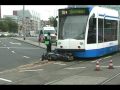 Motorrijder gewond na botsing met tram in Amsterdam