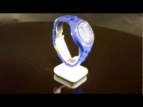 ch originals - Dit sportieve unisex Adidas Originals horloge heeft zowel de kast als de band van kunststof. Dit horloge is voorzien van een Quartz uurwerk. De Adidas Origin...