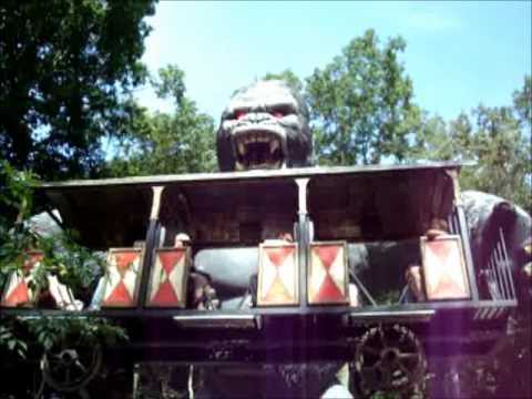 Pal - Le PAL est un parc d' attractions unique en son genre et fait partie des parcs français les plus fréquentés. Son originalité repose sur son choix de rassembl...
