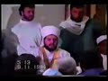 أيها الوهابية وفي ملبورن كانت الفضيحة مناظرة علنية مسجلة بالفيديو بين الشيخ سليم علوان وبين عبد الرحمن دمشقية صاحب الفهم المنحوس والقلب المطموس ظهر فيها على حقيقته: ضعيف العلم، متناقضا، ومع هذا يضلل كل الأمةولا يتبر أحدا على الإسلام غير جماعته الوهابية الشيطانية أعداء أهل السنة.ملاحظة: يعتبر عدم إجابة دمشقية على الأسئلة التي سئلها دليل واضح على فساد عقيدتهم وخذلانه في المناظرة العلميةالوهابية تدعو إلى ضلالتها وتزينها في قلوب العوام ومن لا علم عنده، فإن ضرر هؤلاء على المسلمين كضرر إبليس، وهم من شياطين الإنس، فلا بد من التصريح بأنهم من أهل البدع والضلالة. فمثل هؤلاء لا بد من ذكرهم والتنفير منهم، لأن ما يعود على المسلمين من ضررهم إذا تركوا أعظم من الضرر الحاصل بذكرهم والتنفير عنهممن عرف الوهابية وعرف خطرها على المسلمين عمل ليل نهار على كشفهم للناس فانهم اشد خطرا من قطاع الطرق فقاطع الطريق غاية ما يفعله معك ان يقتلك واما الوهابية يفسد عقيدتك وهذا اخطر من القتل لان فساد العقيدة موجب للخلود الابدي في النارالتحذير من أهل الضلال الذين يعيثون في الأرض فسادا واجب شرعا لأن النبي صلى الله عليه وسلم قال: 