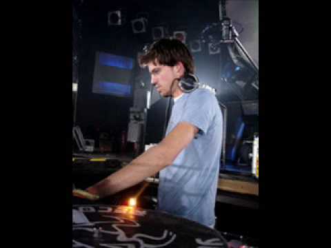 Derek Howell - Sam She Am (Original Mix)