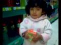 Niña roba jugos Niña roba jugos