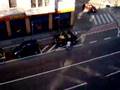 Proll mit SUV im Halteverbot