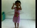 Amazing Hula Hoop small girl ?????